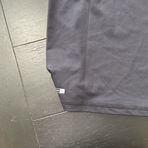 NWT Quicksilver Kids Mystic Short Sleeve Rashguard. Medium Kids 12. Black - Picture 4 of 5